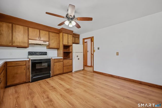 10 Fieldstone Lane, New Milford, CT 06776