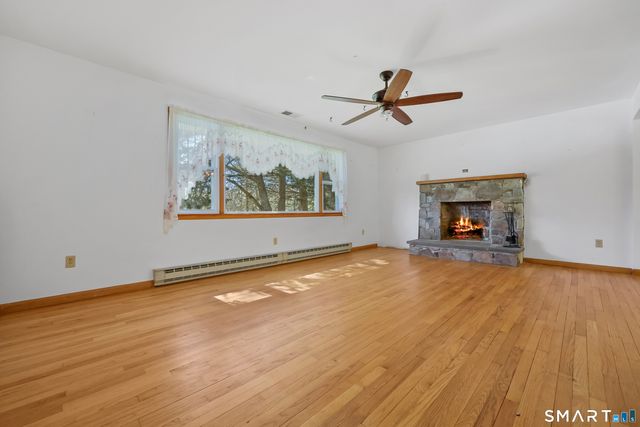 10 Fieldstone Lane, New Milford, CT 06776