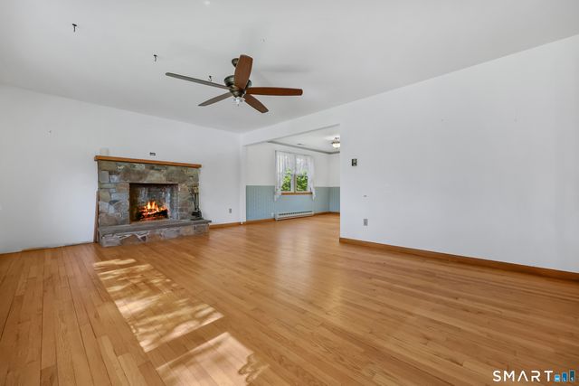 10 Fieldstone Lane, New Milford, CT 06776