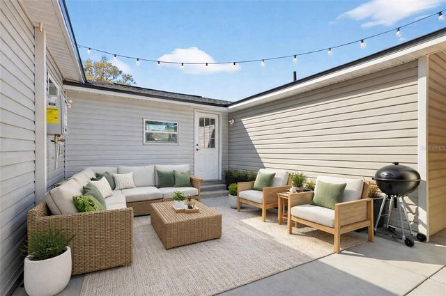 4063 2ND AVENUE S, St Petersburg, FL 33711