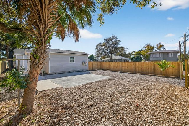 4063 2ND AVENUE S, St Petersburg, FL 33711