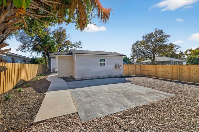 4063 2ND AVENUE S, St Petersburg, FL 33711