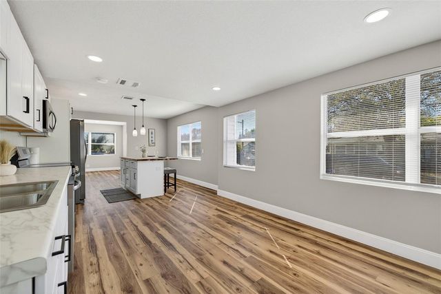 4063 2ND AVENUE S, St Petersburg, FL 33711