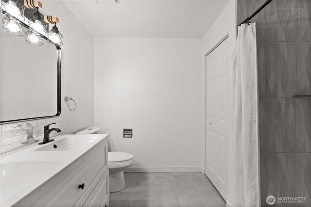 12615 68th Avenue Ct E, Puyallup, WA 98373