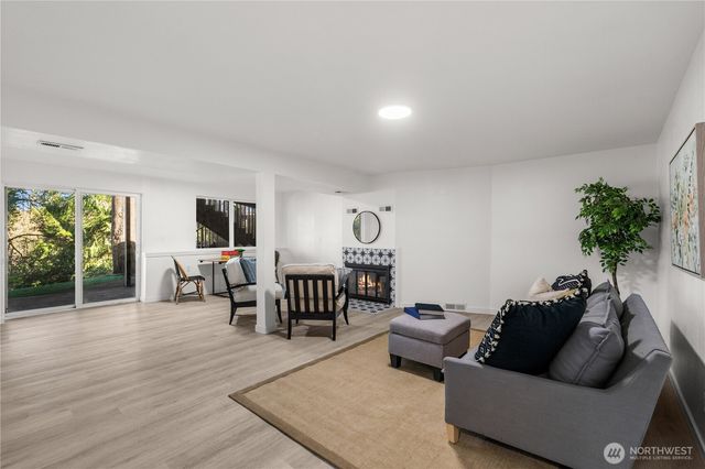 12615 68th Avenue Ct E, Puyallup, WA 98373