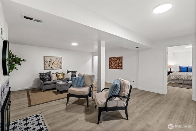 12615 68th Avenue Ct E, Puyallup, WA 98373