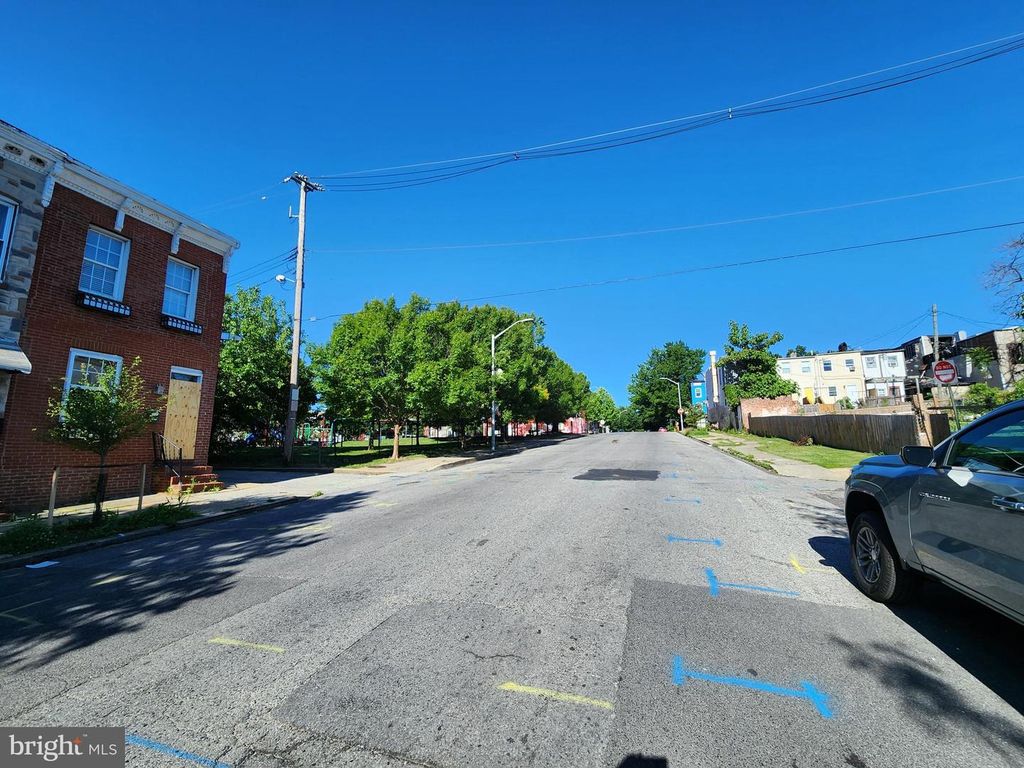 Image 8 of property listing at 1408 RAMSAY ST, Baltimore, MD 21223