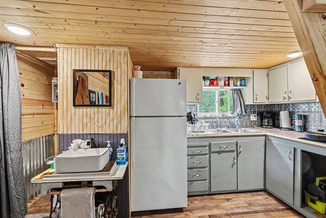 4179 Beaver Bend Dr, NE, Nunnelly, TN 37137