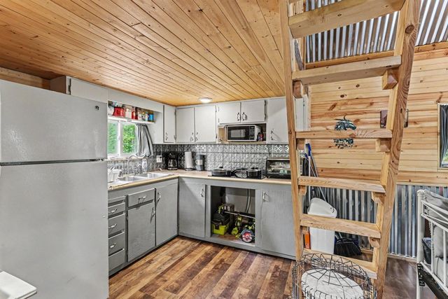 4179 Beaver Bend Dr, NE, Nunnelly, TN 37137
