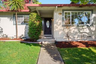 2309 Parkwood Ct, Santa Rosa, CA 95409