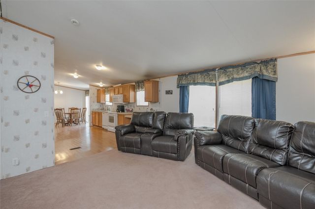 4260 Couch Road, Ponder, TX 76259