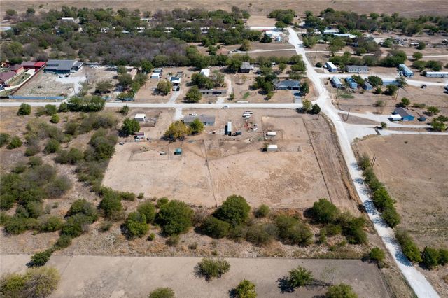 4260 Couch Road, Ponder, TX 76259