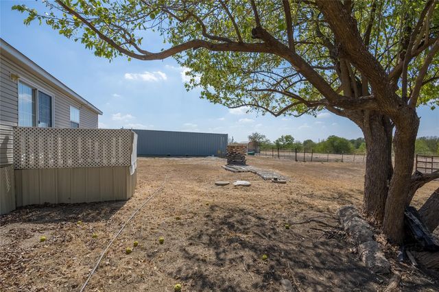 4260 Couch Road, Ponder, TX 76259