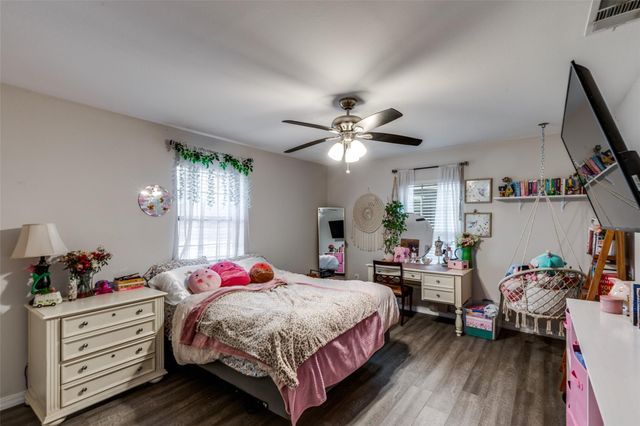 168 Still Forest DR, Cedar Creek, TX 78612