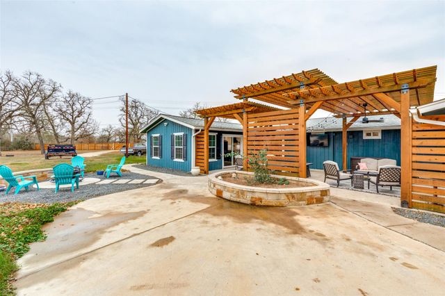 168 Still Forest DR, Cedar Creek, TX 78612