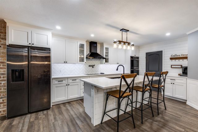 168 Still Forest DR, Cedar Creek, TX 78612