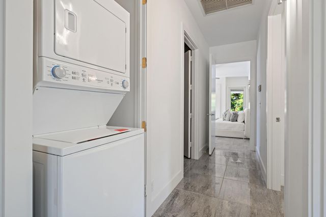 6070 Wildcat Run, West Palm Beach, FL 33412