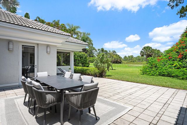 6070 Wildcat Run, West Palm Beach, FL 33412