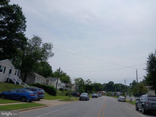 4900 LEROY GORHAM DR, Capitol Heights, MD 20743