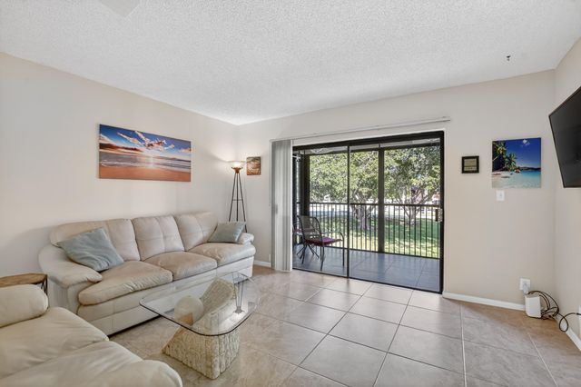 265 SE 10th Street 11C, Deerfield Beach, FL 33441