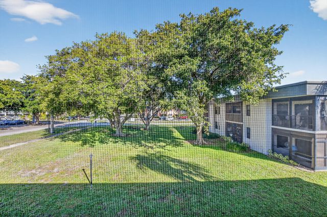 265 SE 10th Street 11C, Deerfield Beach, FL 33441