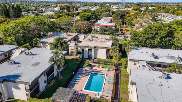 265 SE 10th Street 11C, Deerfield Beach, FL 33441