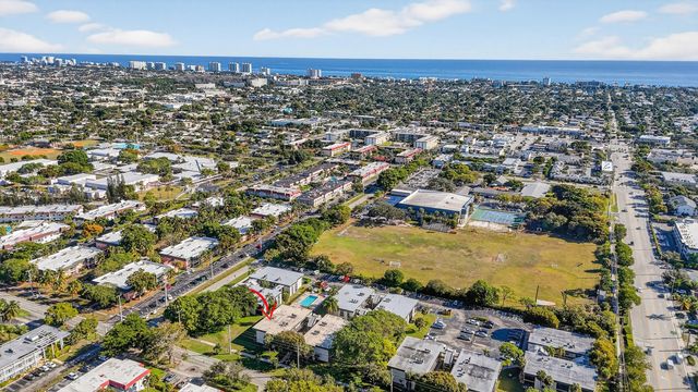 265 SE 10th Street 11C, Deerfield Beach, FL 33441