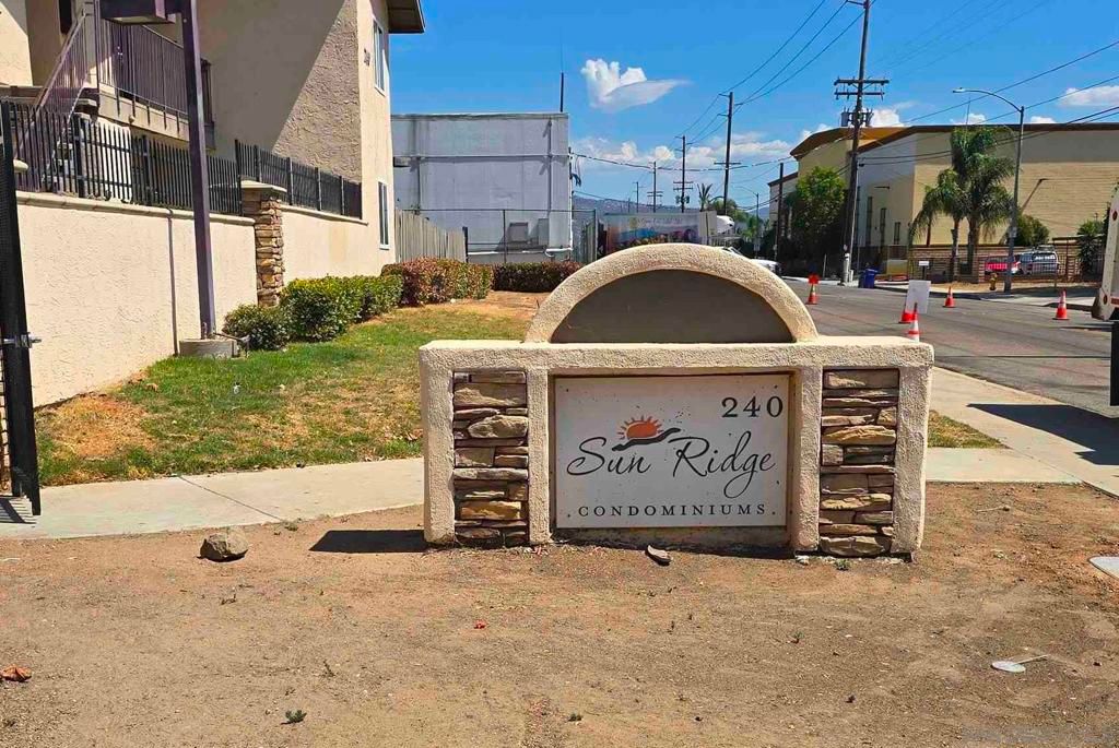 240 W Lincoln Ave 8, Escondido, CA 92026