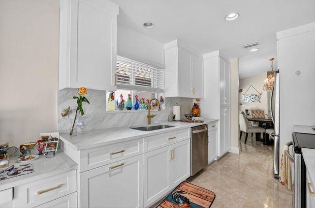 11270 Clover Leaf Circle, Boca Raton, FL 33428