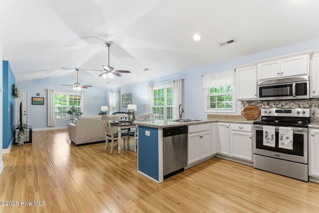 168 NE 3rd Street, Oak Island, NC 28465