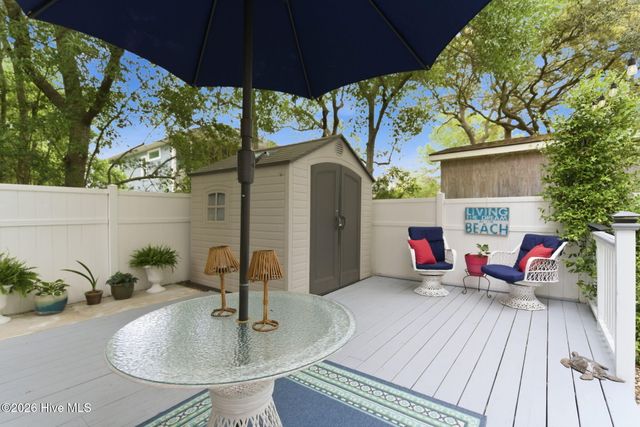 168 NE 3rd Street, Oak Island, NC 28465