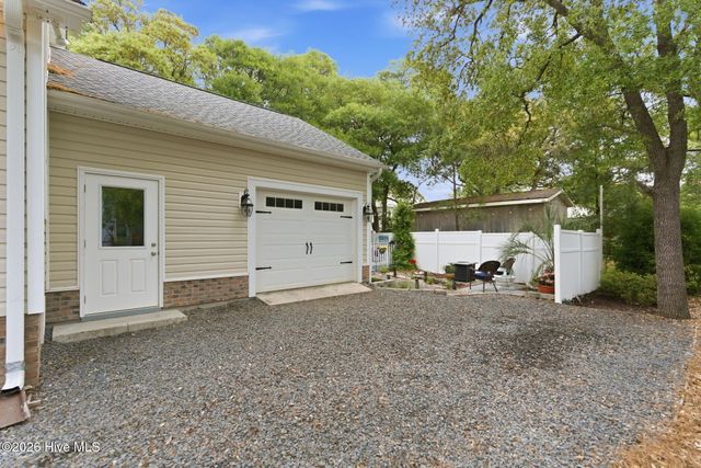 168 NE 3rd Street, Oak Island, NC 28465