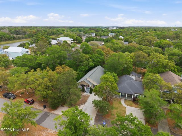 168 NE 3rd Street, Oak Island, NC 28465