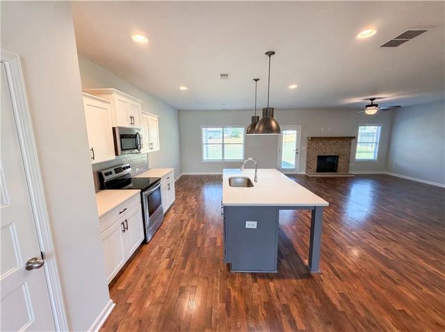 225 Arrowwood Drive, Carrollton, GA 30117