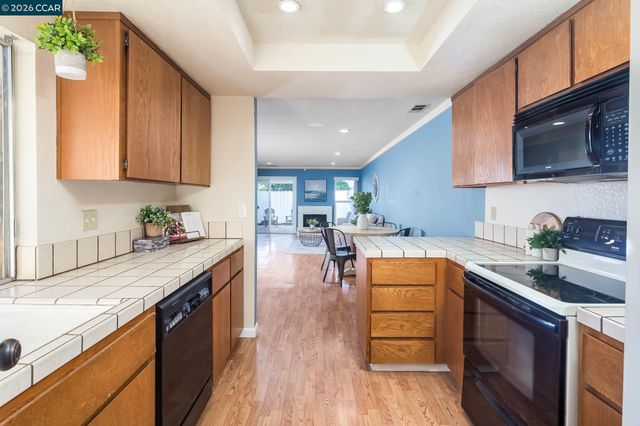 739 Valley Green Dr, Brentwood, CA 94513