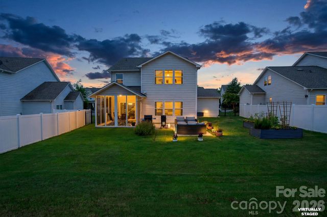 4328 Huntley Glen Drive, Pineville, NC 28134
