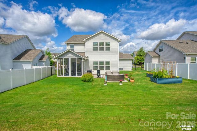 4328 Huntley Glen Drive, Pineville, NC 28134