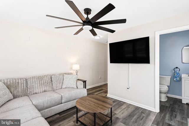 348 MANTUA AVE, Paulsboro, NJ 08066