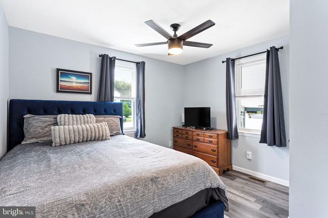 348 MANTUA AVE, Paulsboro, NJ 08066