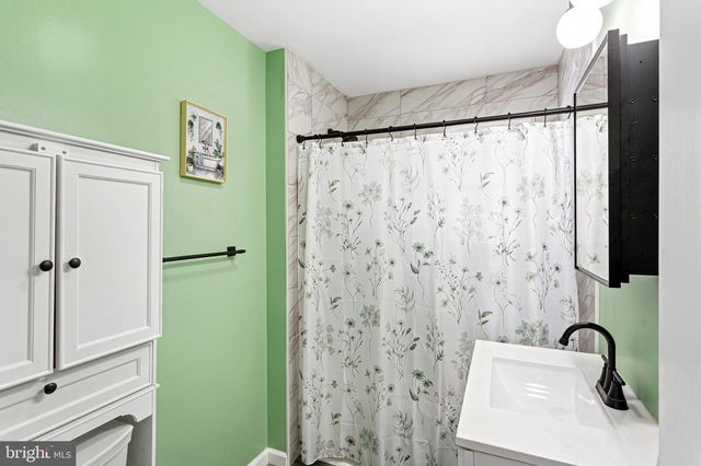 348 MANTUA AVE, Paulsboro, NJ 08066