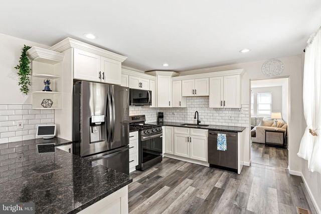 348 MANTUA AVE, Paulsboro, NJ 08066