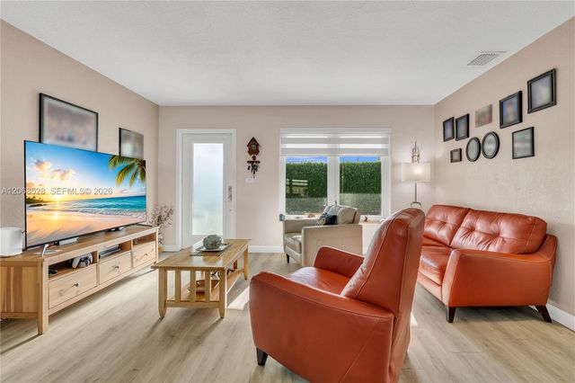 4275 SW 87th Avenue, Miami, FL 33165