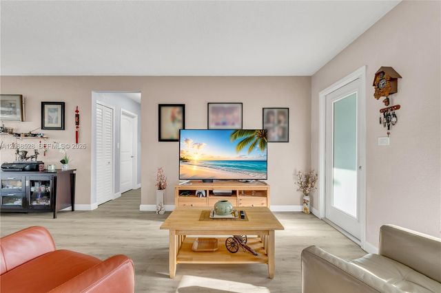 4275 SW 87th Avenue, Miami, FL 33165