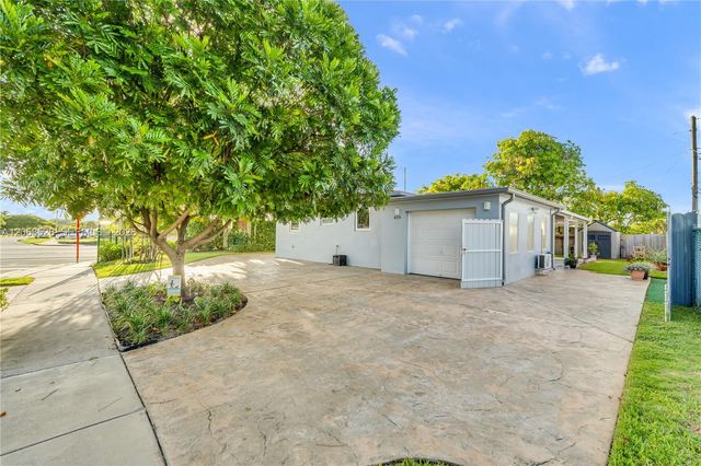 4275 SW 87th Avenue, Miami, FL 33165