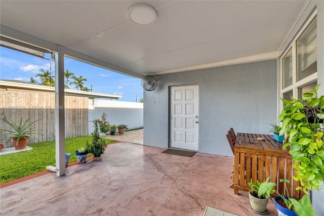 4275 SW 87th Avenue, Miami, FL 33165