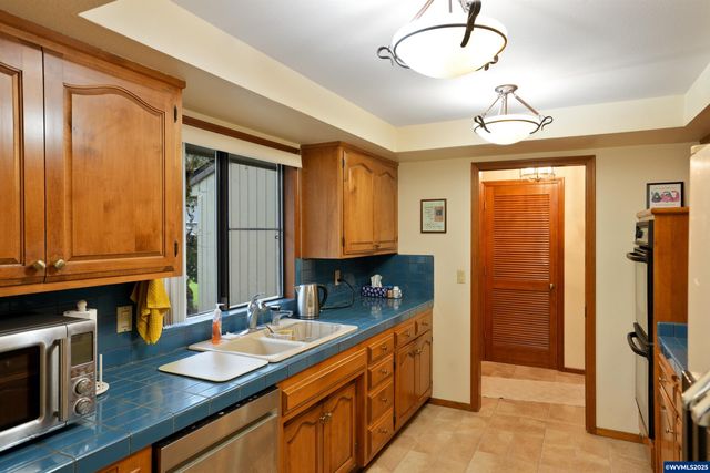 1347 Spyglass Ct SE, Salem, OR 97306