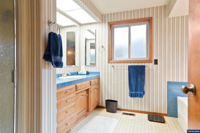 1347 Spyglass Ct SE, Salem, OR 97306