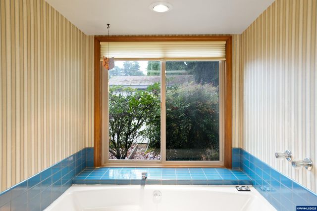 1347 Spyglass Ct SE, Salem, OR 97306