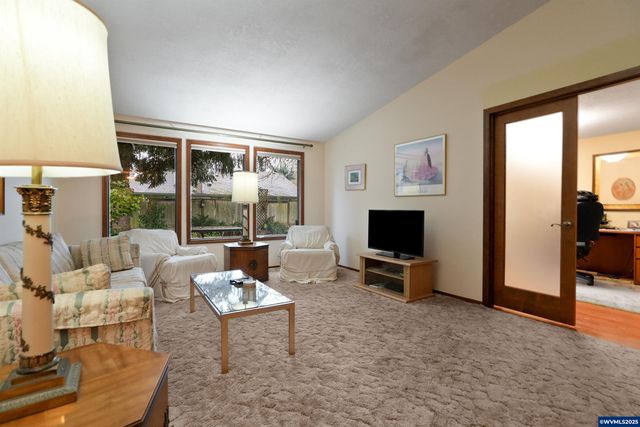 1347 Spyglass Ct SE, Salem, OR 97306