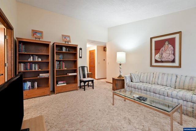 1347 Spyglass Ct SE, Salem, OR 97306